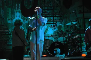 Glazbena scena se oprašta od REM-a