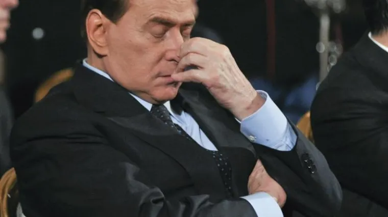 Berlusconi se ne da iz parlamenta