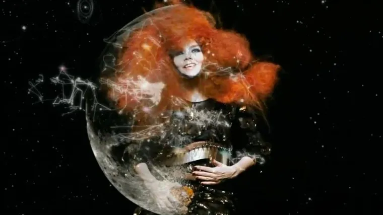 Bj&ouml;rk pjeva kroz mjesečeve mijene