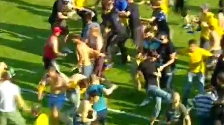 Tučnjava navijača na autocesti