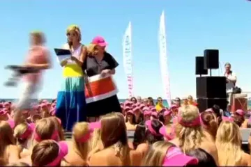 Oborile rekord bikinijima