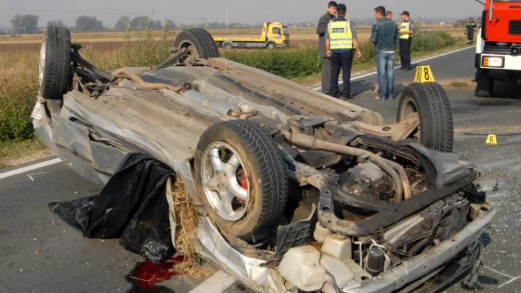 Automobilom sletjela u smrt