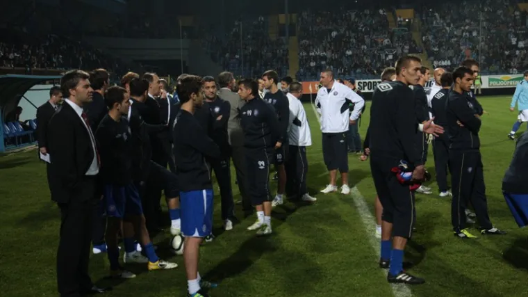 Sramotna kazna za krvave nerede u Sarajevu