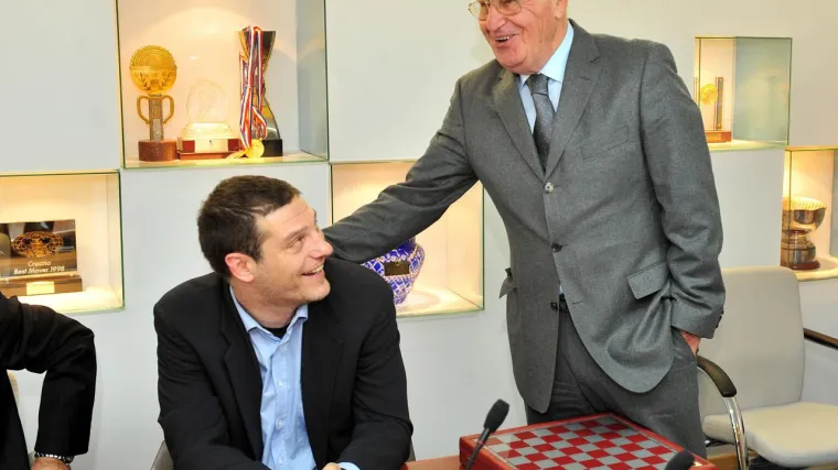 Čuvaj se Vlatka Markovića i kad darove nosi!