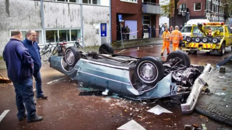 Autom pao s trećeg kata