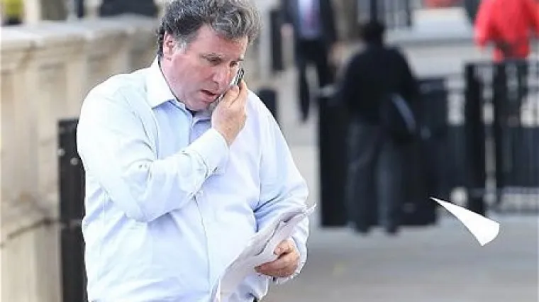 Ministar bacio službene dokumente u smeće