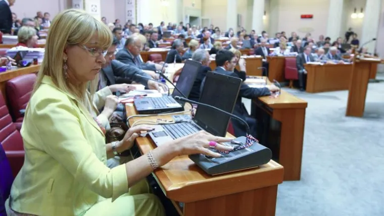 Bez dogovora u Saboru