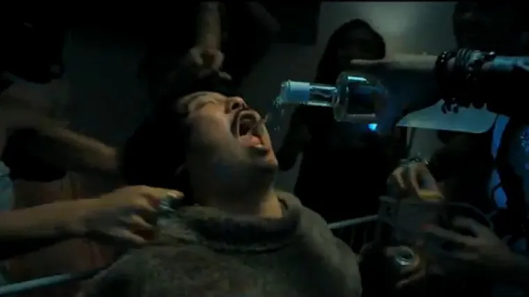 Slavni pjevač pretjerao s alkoholom