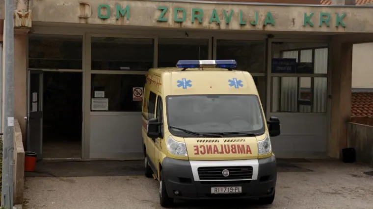 Umro ispred zaključanih vrata Hitne pomoći!