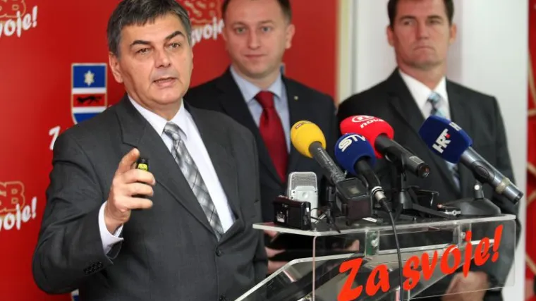 'Kao &scaron;to je Hitler poubijao Židove, tako treba i vas!'