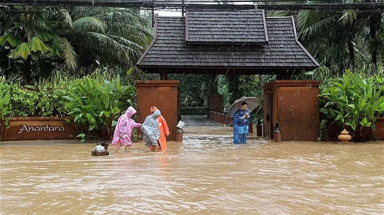 Horor na Tajlandu: Poplave usmrtile 500 ljudi