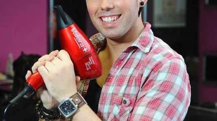 Ragbija&scaron; nakon moždanog udara postao gej i frizer