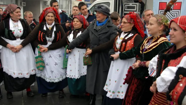 Kosor zaplesala bećarac sa sna&scaron;ama