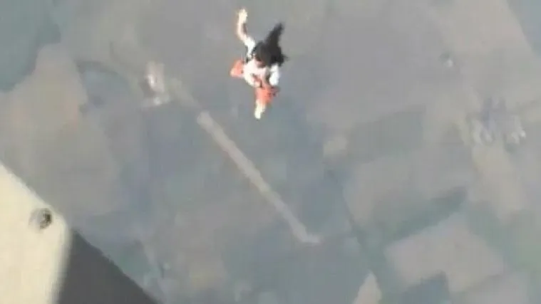 Preživio pad s visine od tisuću metara!