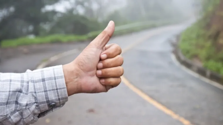 Opljačkanog autostopera pregazila četiri automobila