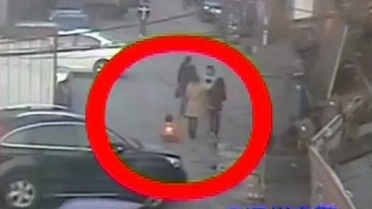 Uznemirujuća snimka: Curicu pregazio terenac!