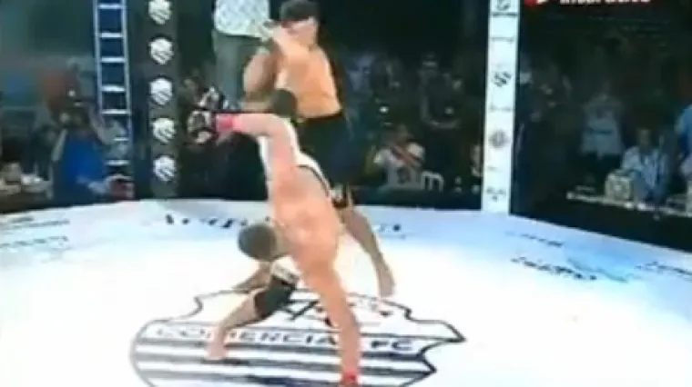 Ovo je definitivno nokaut godine!