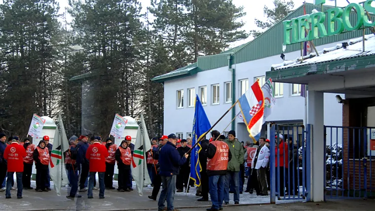 Siščani poručuju: Naš grad rada postao je grad jada!