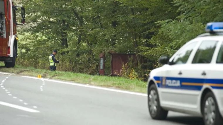 Tinejdžer ukrao auto i divljao po autocesti