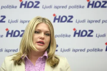 Oprez! Saborski zastupnici za volanom