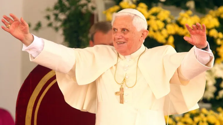 Papa upozorio na komercijalizaciju Božića