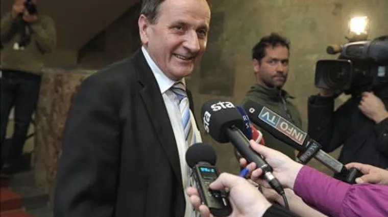 Političar bizarnom čestitkom &scaron;okirao naciju