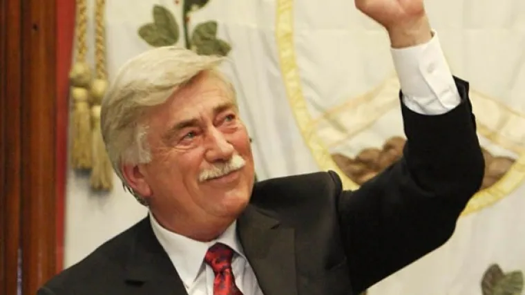 Guverner na dočeku ubijen hicem u glavu