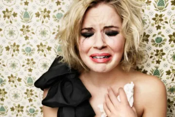 Morala pobaciti kako bi zadržala posao