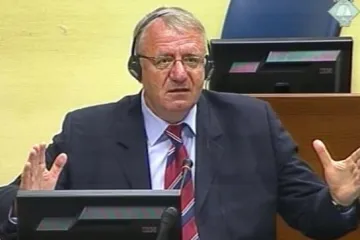 Vojislav Šešelj prebačen u bolnicu!