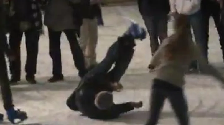 Gradonačelnik pred svima 'poljubio' led