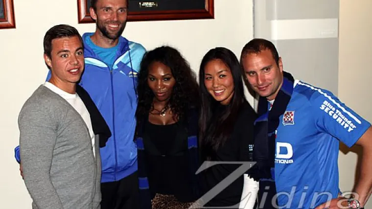 Karlović i Serena večerali sa svecima