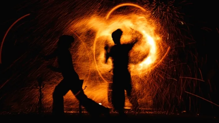 Djevojka te&scaron;ko ozlijeđena u vatrenom performansu