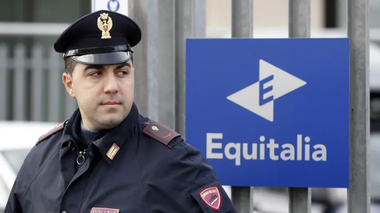 Tri bombe raznijele poreznu upravu