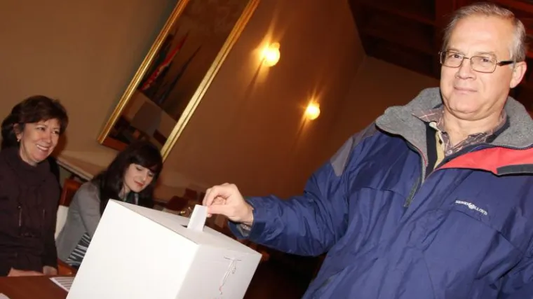 Otvorena birališta, građani odlučuju o pristupanju EU