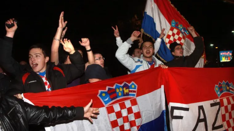 U Novom Sadu napadnuti hrvatski navijači!