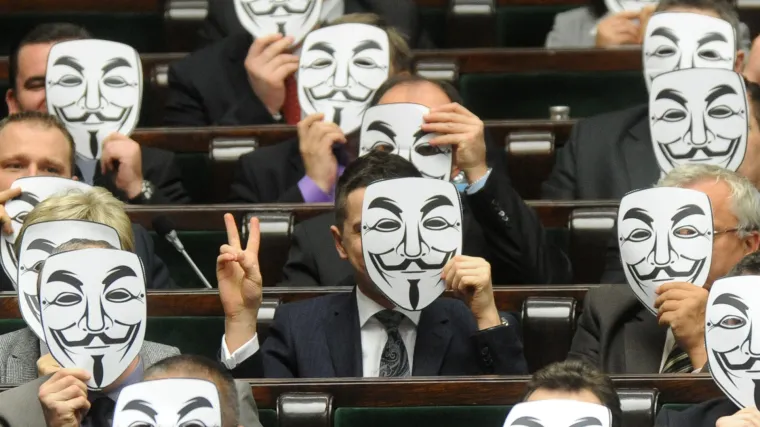 Zemlje EU se odrekle slobode na internetu