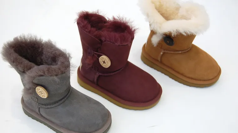 &Scaron;kola zabranila "uggsice" zbog skrivanja mobitela