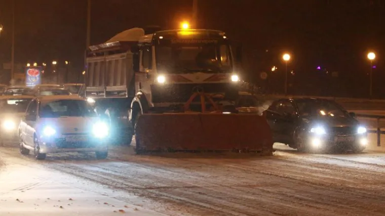 Snježna mećava diljem zemlje stvorila ozbiljne probleme