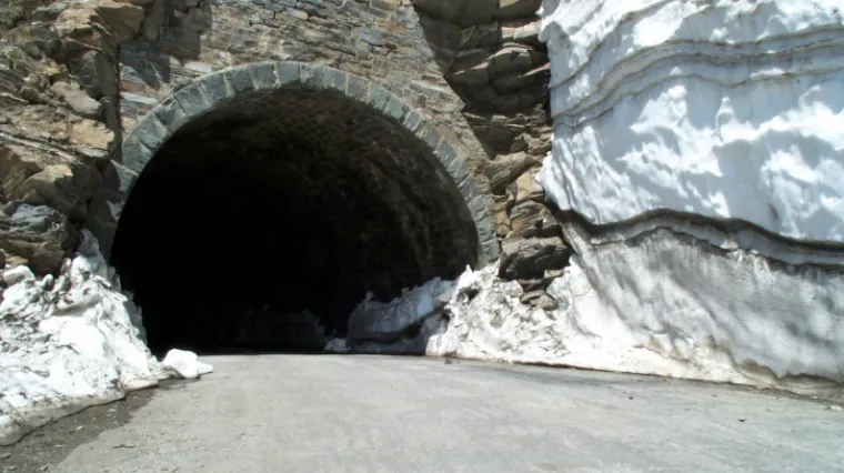 Čitav dan ostali zarobljeni u tunelu!