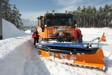 Bandić šalje traktore i ralice u pomoć Dalmaciji