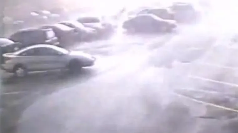 Kamere snimile pusto&scaron;enje razornog tornada!