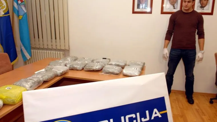 Uhićen s deset kilograma marihuane