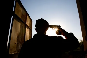 Pucao u suprugu pa se ubio na kućnom pragu