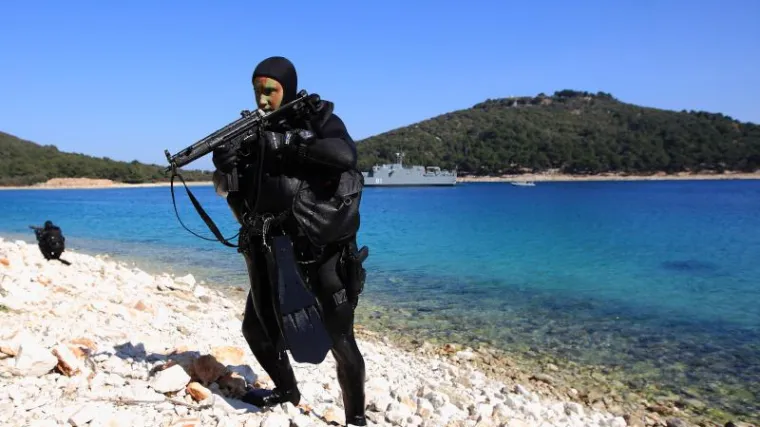 Pogledajte spektakularnu akciju hrvatskih 'tuljana'!