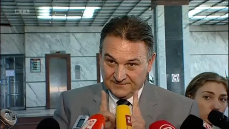 Čačić slikovito o utjecaju: 'On je vrlo, vrlo......mali'