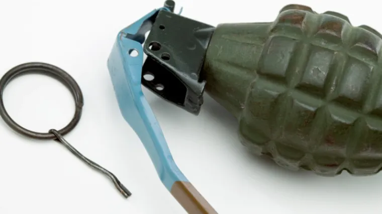 U Parizu eksplodirala bomba ispred veleposlanstva