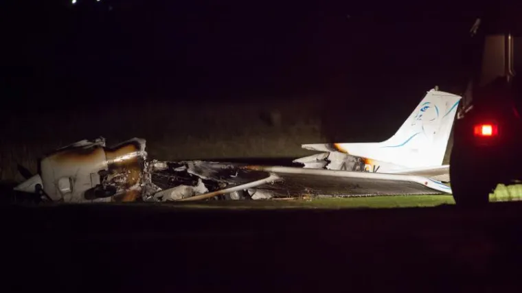 Pilot se skakanjem spasio iz gorućeg aviona!