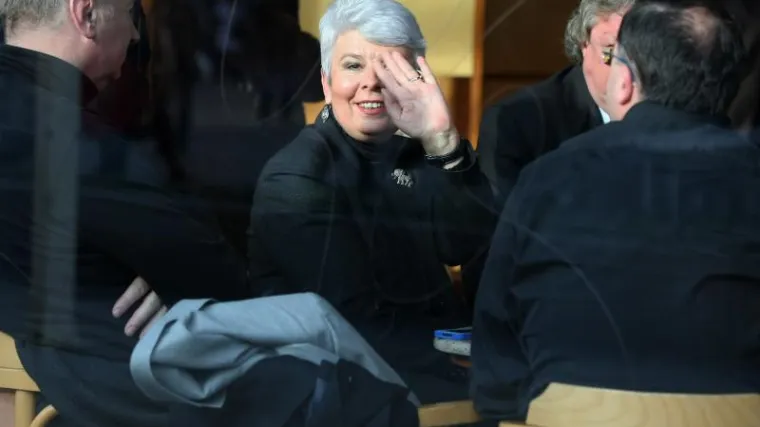 Kosor se razgoropadila i najavila 'revoluciju'!