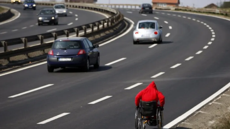 Iz Makedonije do Londona u invalidskim kolicima