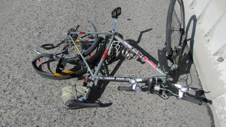 Vozač pokosio biciklistu i dao se u bijeg